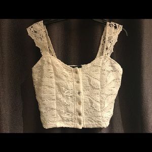 White lace croptop